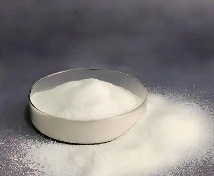 氫氧化鈣與空氣中的二氧化碳反應(yīng)會(huì)生成什么?